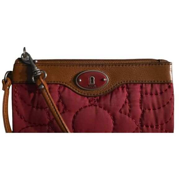 Fossil Key-Per Brown Leather Burgundy Quilted Fabric Wristlet Wallet Coin Purse - Picture 2 of 3